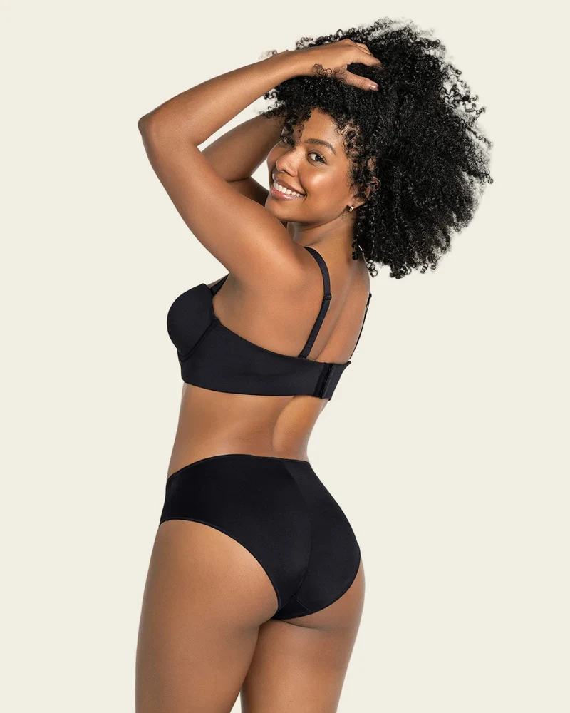 Culotte classique à jambe haute avec contrôle modéré au niveau de l'abdomen