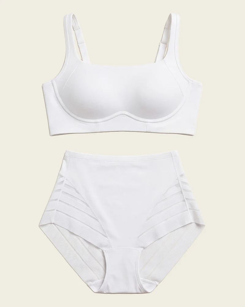 Everyday Bra + Stripe Undetectable Shaper Panty en Blanco