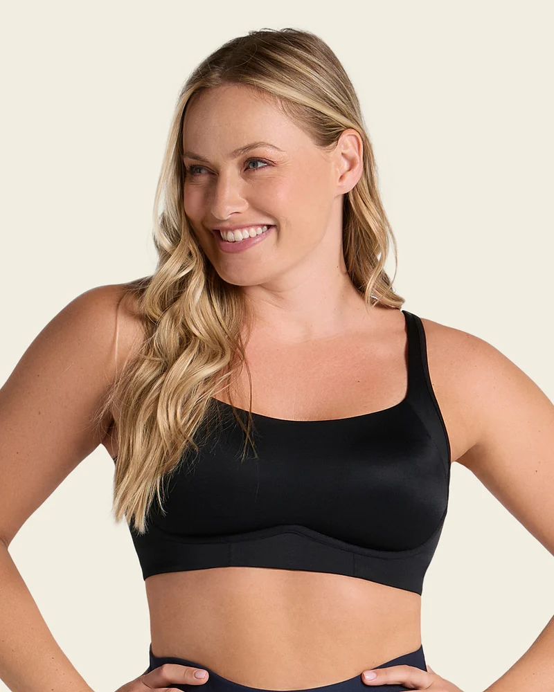Everyday Bra + Stripe Undetectable Shaper Panty en Negro