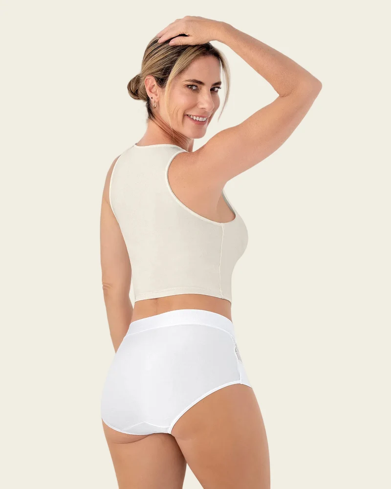 Culotte classique avec détails latéraux en dentelle
