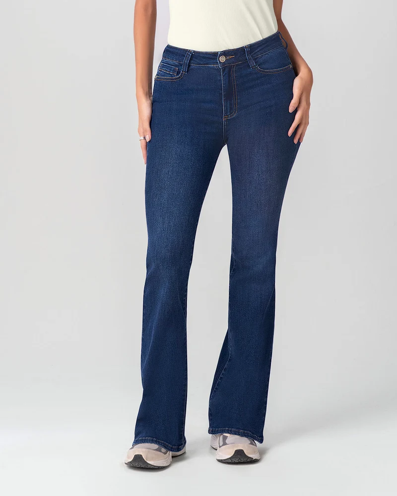 Jean push-up coupe flare