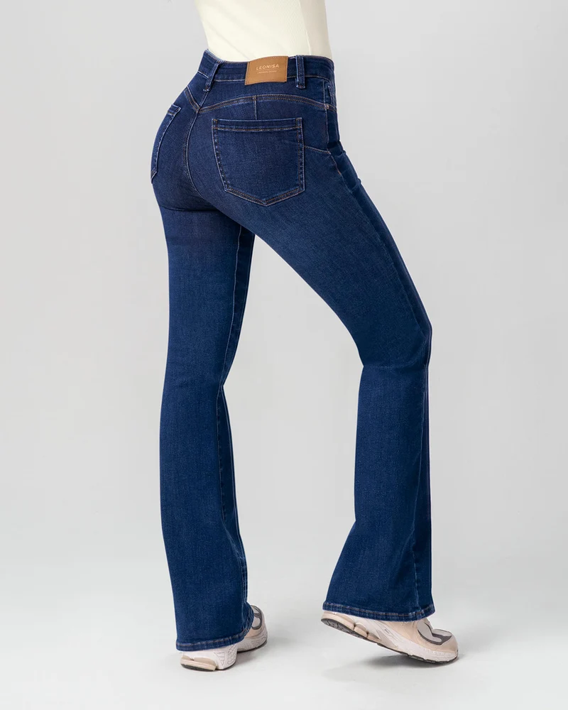 Jean push-up coupe flare
