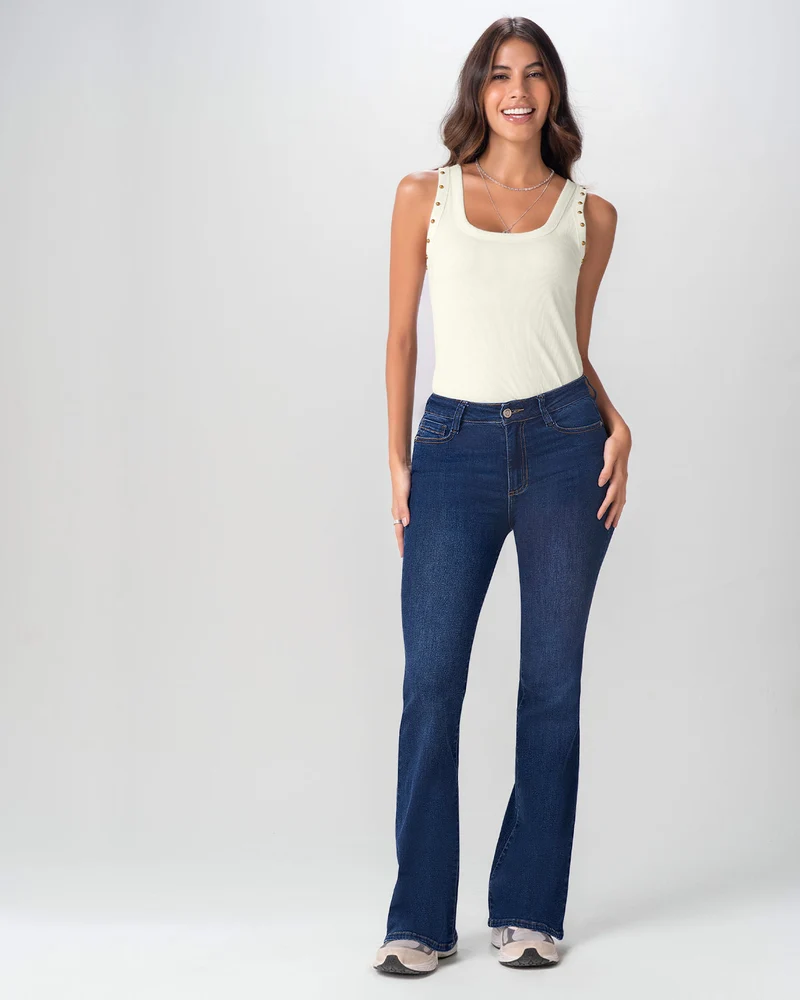 Jean push-up coupe flare
