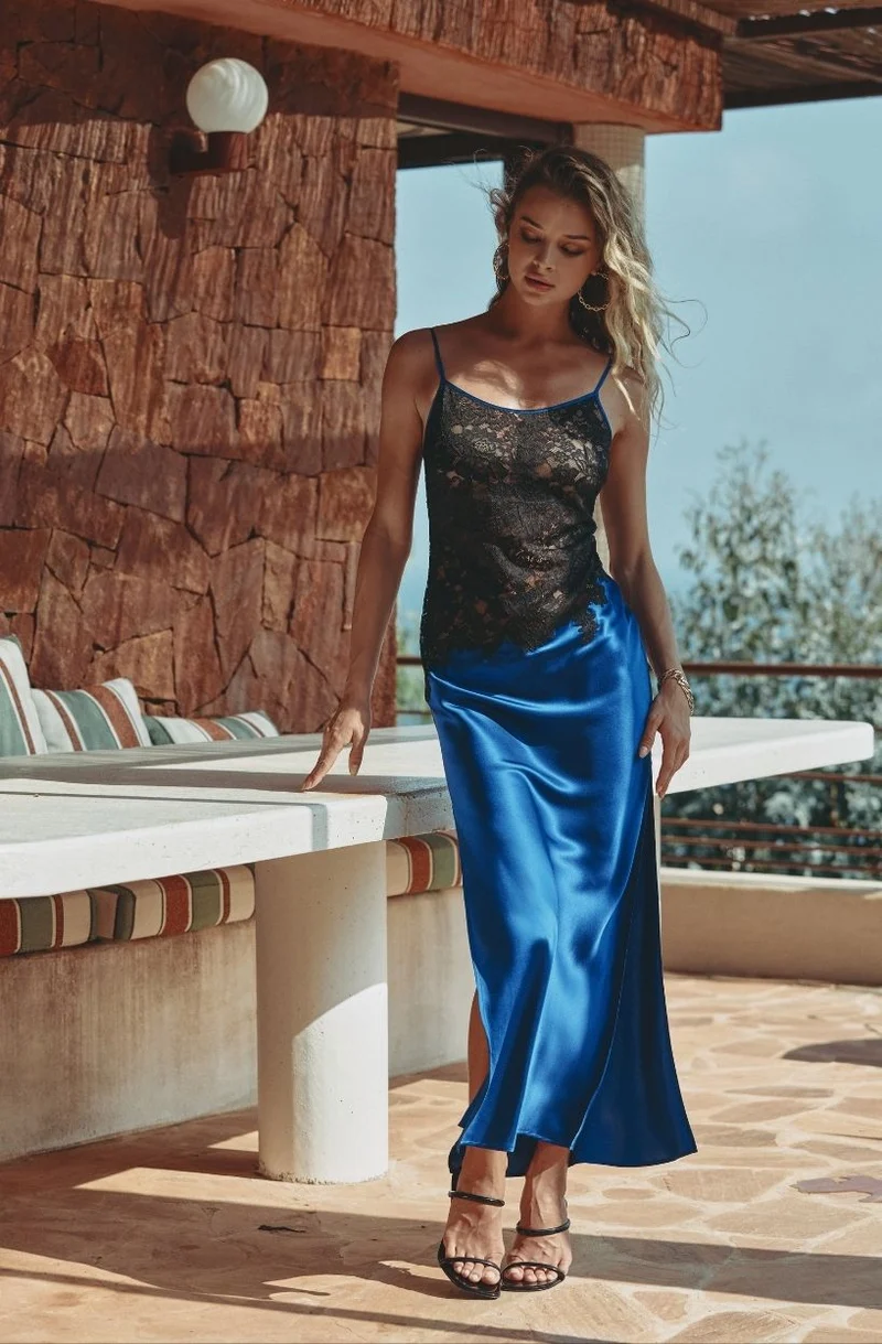 Nuisette longue bustier dentelle et satin de soie bleu Carmela