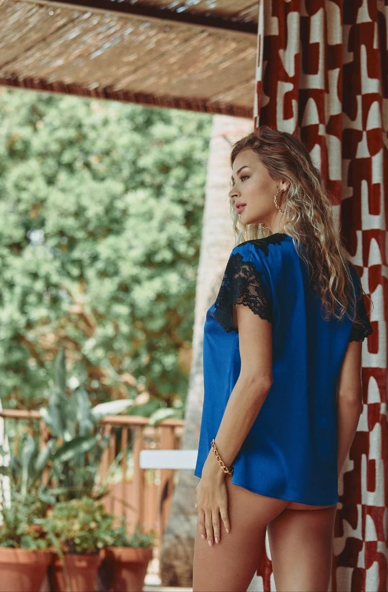 Débardeur en soie bleue et dentelle Carmela