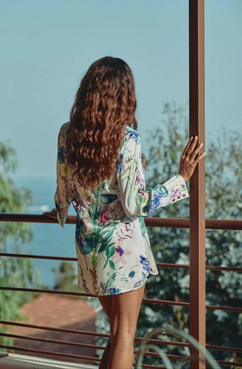 Chemise boutonnée Cléa en satin imprimé fleuri