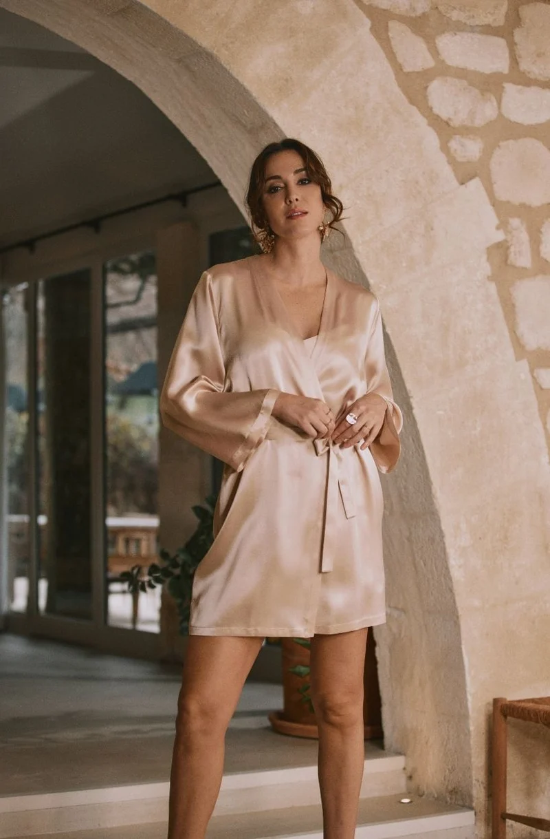 Déshabillé court Tracy en soie beige