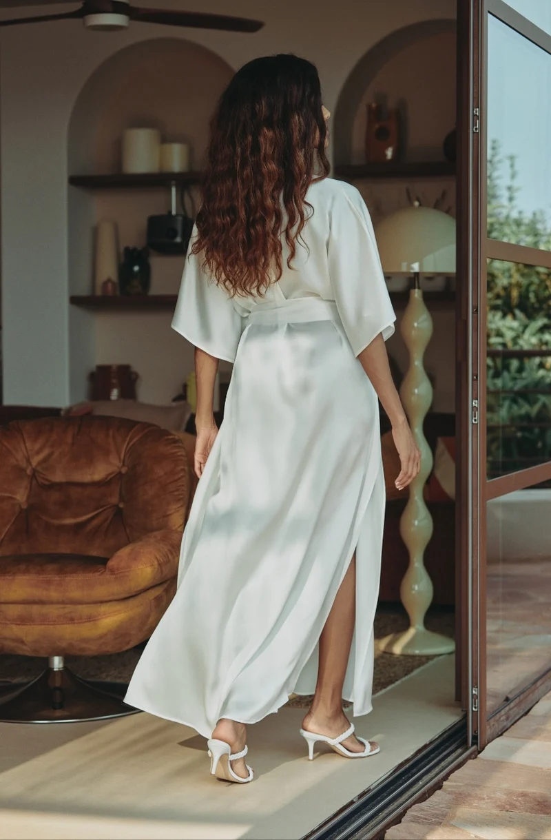 Robe caftan en soie blanche Calista