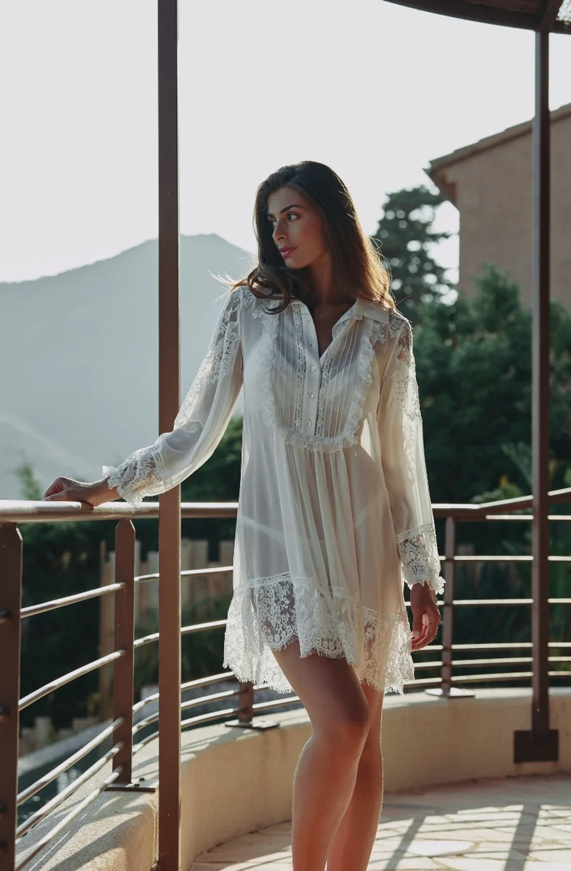 Robe chemise Calista en mousseline de soie et dentelle blanche