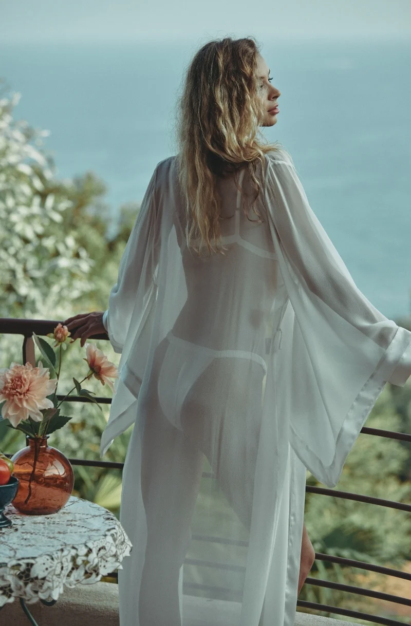 Kimono long Calista en mousseline de soie blanche