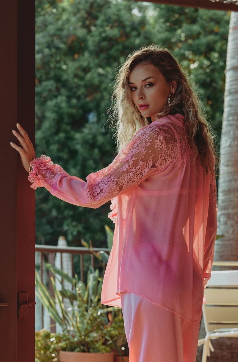 Chemise Calista en mousseline de soie et dentelle rose