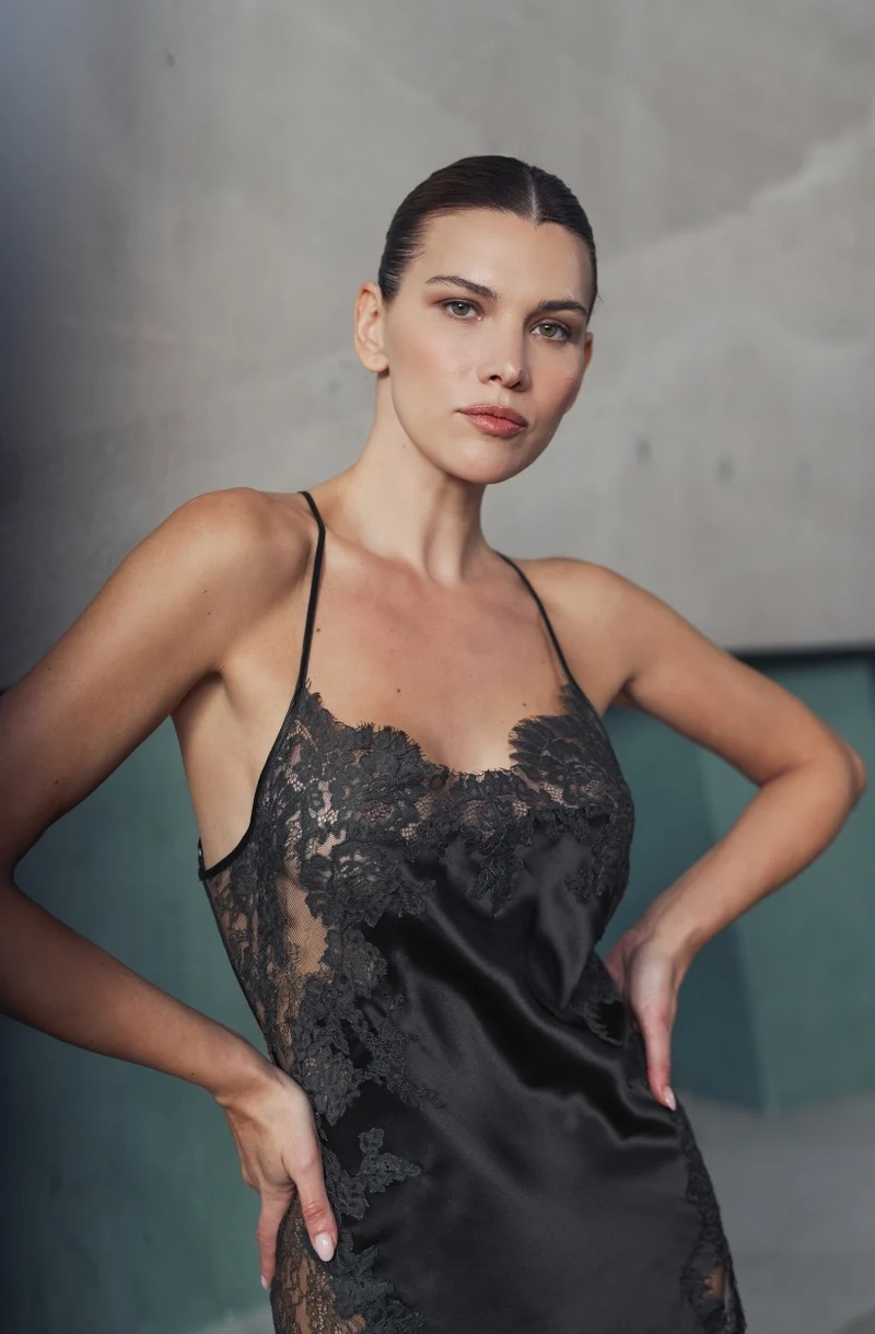Nuisette dos nu en satin et dentelle verte Brooke
