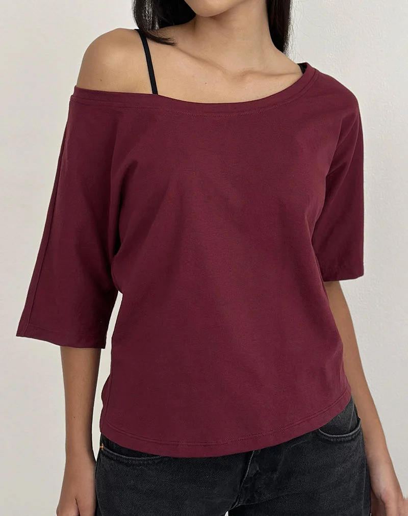 Daimin Off the Shoulder Top in Jersey Maroon (Top à épaules dénudées en jersey)