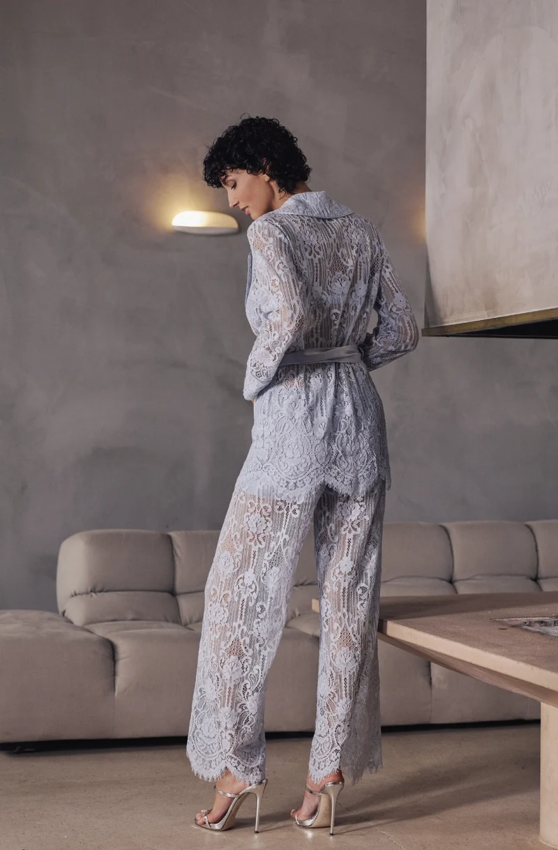 Veste tailleur en dentelle bleue Branda
