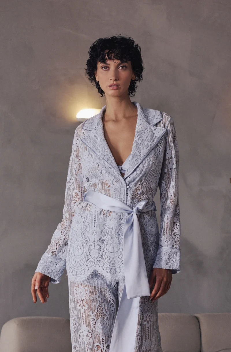 Veste tailleur en dentelle bleue Branda