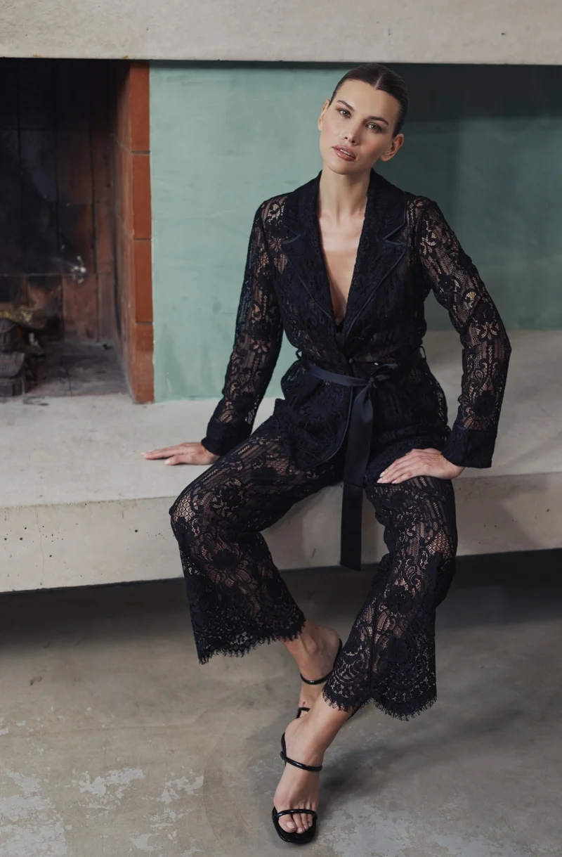 Veste tailleur en dentelle noire Branda