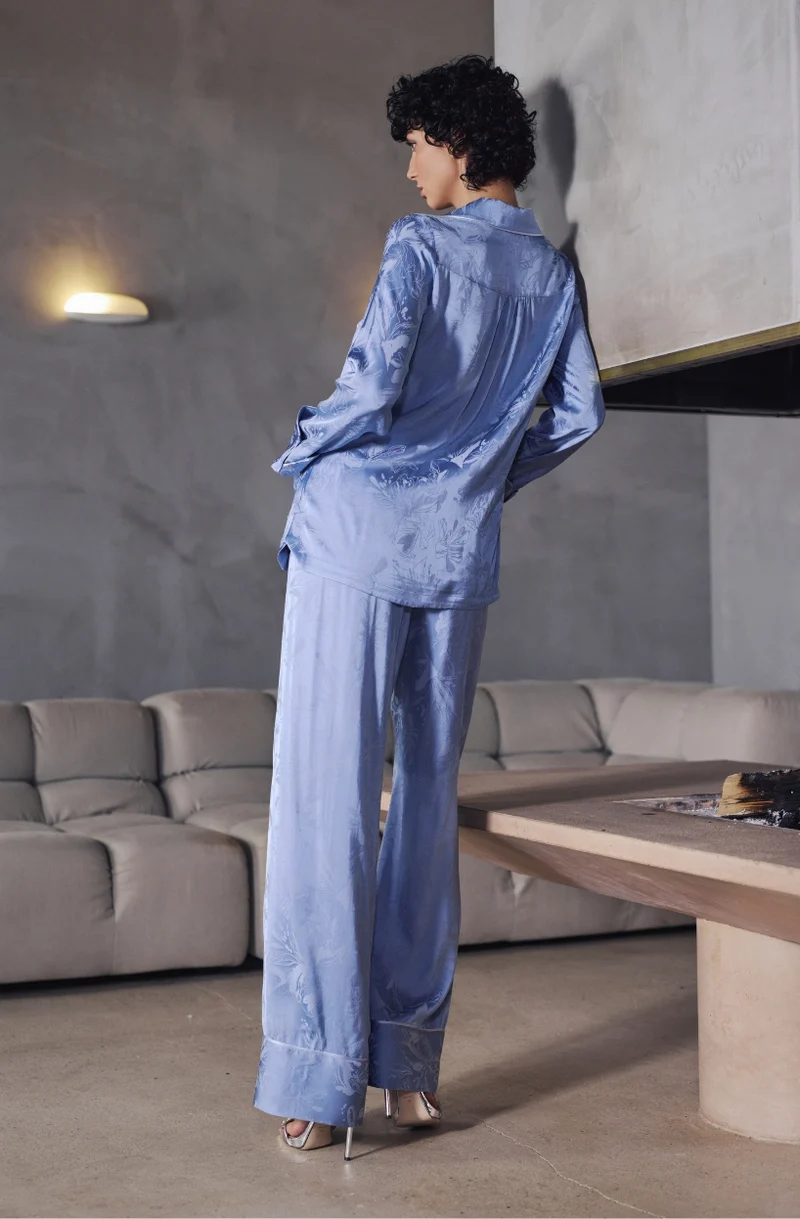 Pyjama Béatrice en satin jacquard bleu acier