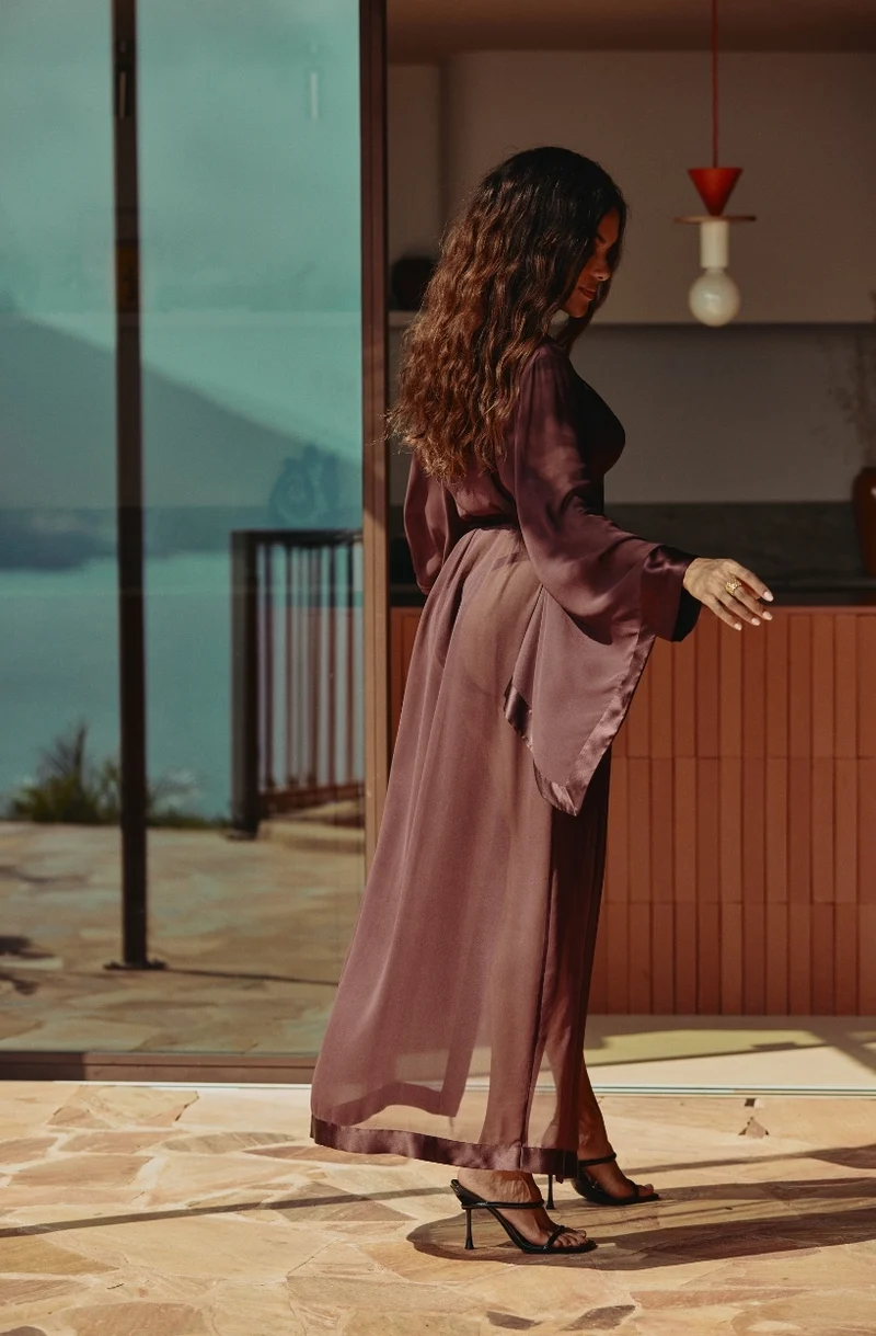 Kimono long Calista en mousseline de soie brun