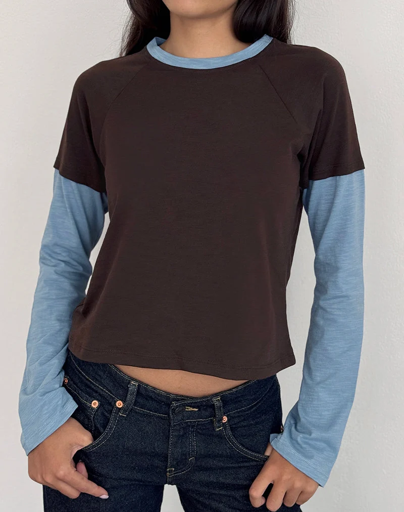 T-Shirt superposé Enid en brun chocolat et bleu clair