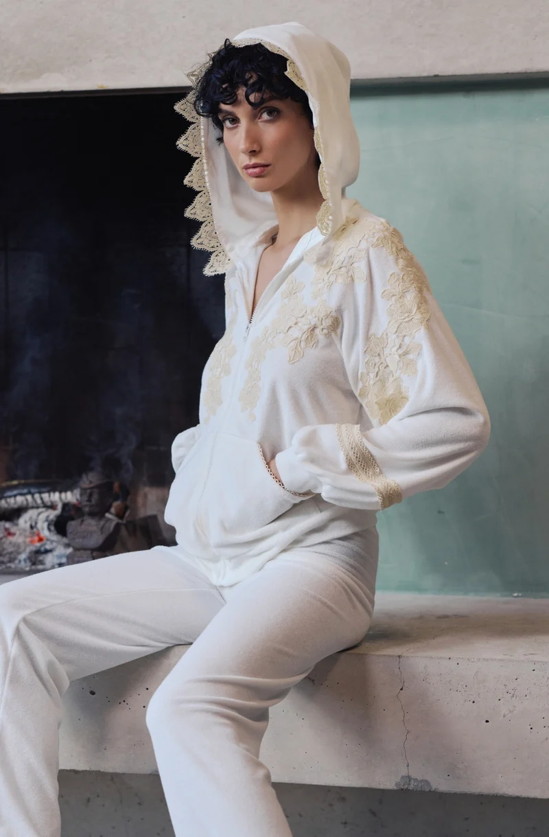 Veste à capuche Bianca en molleton de coton blanc et guipure