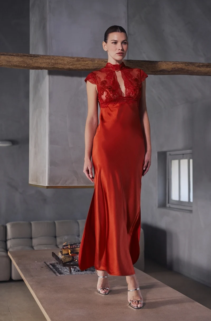 Nuisette longue au bustier en dentelle rouge Bonnie