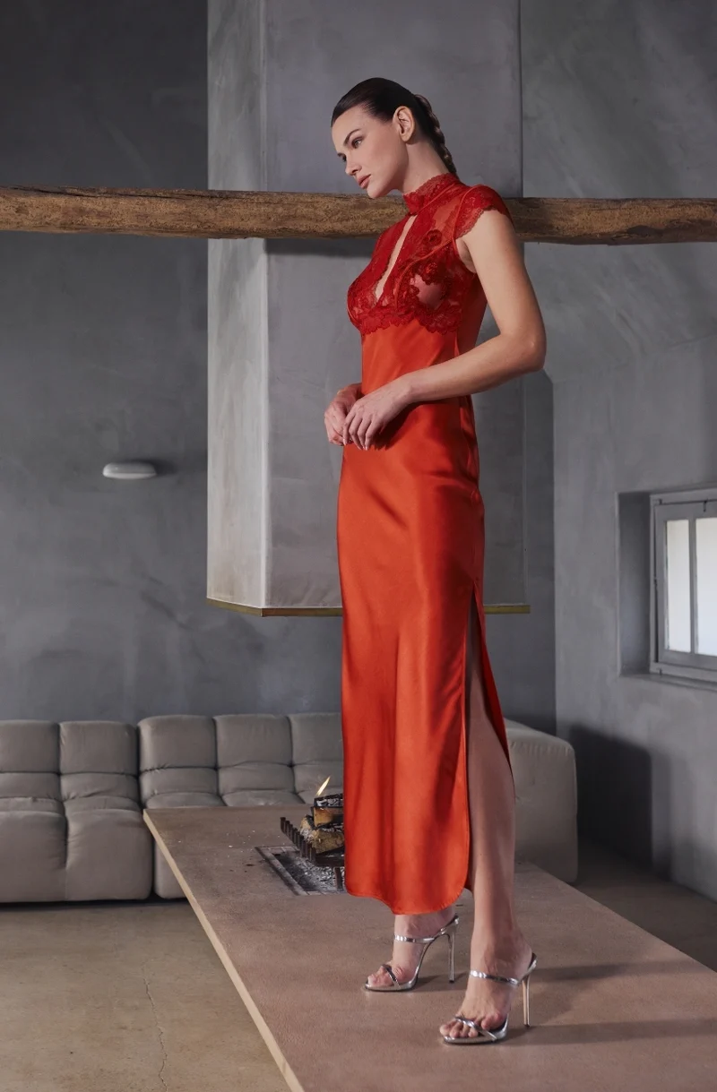 Nuisette longue au bustier en dentelle rouge Bonnie