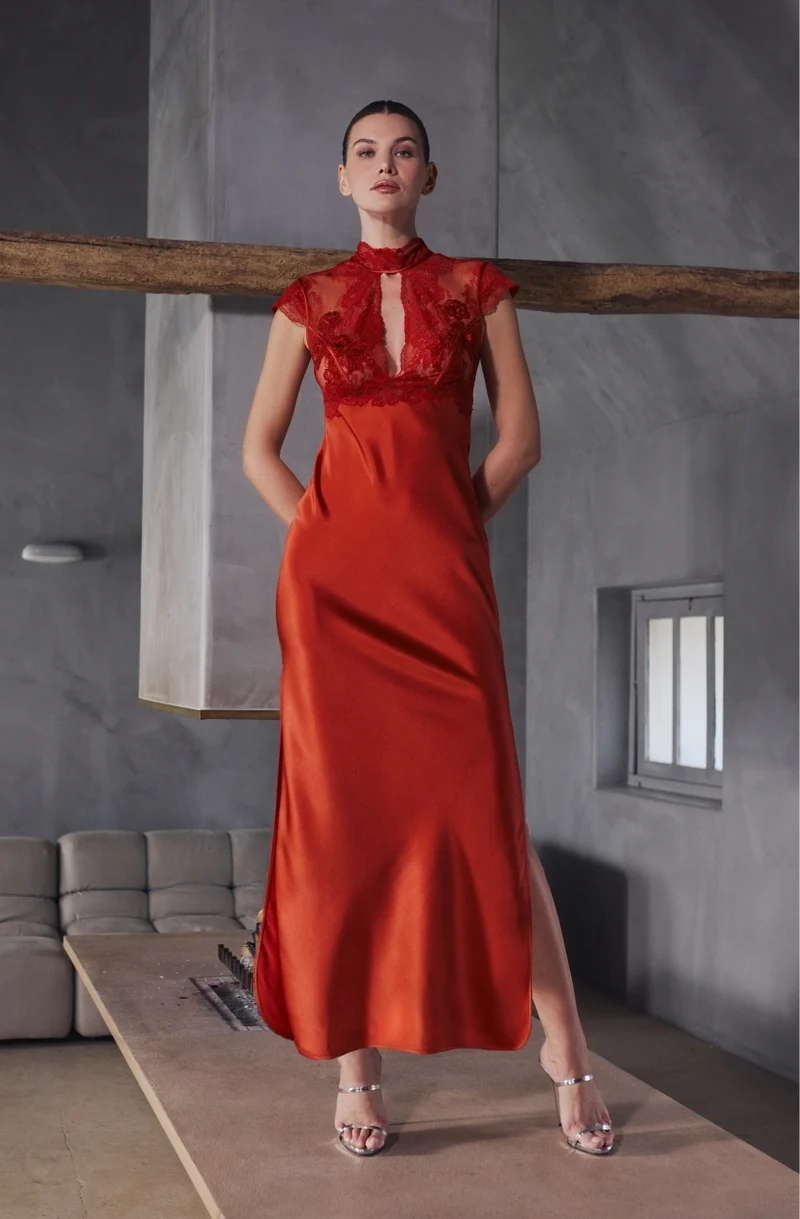 Nuisette longue au bustier en dentelle rouge Bonnie