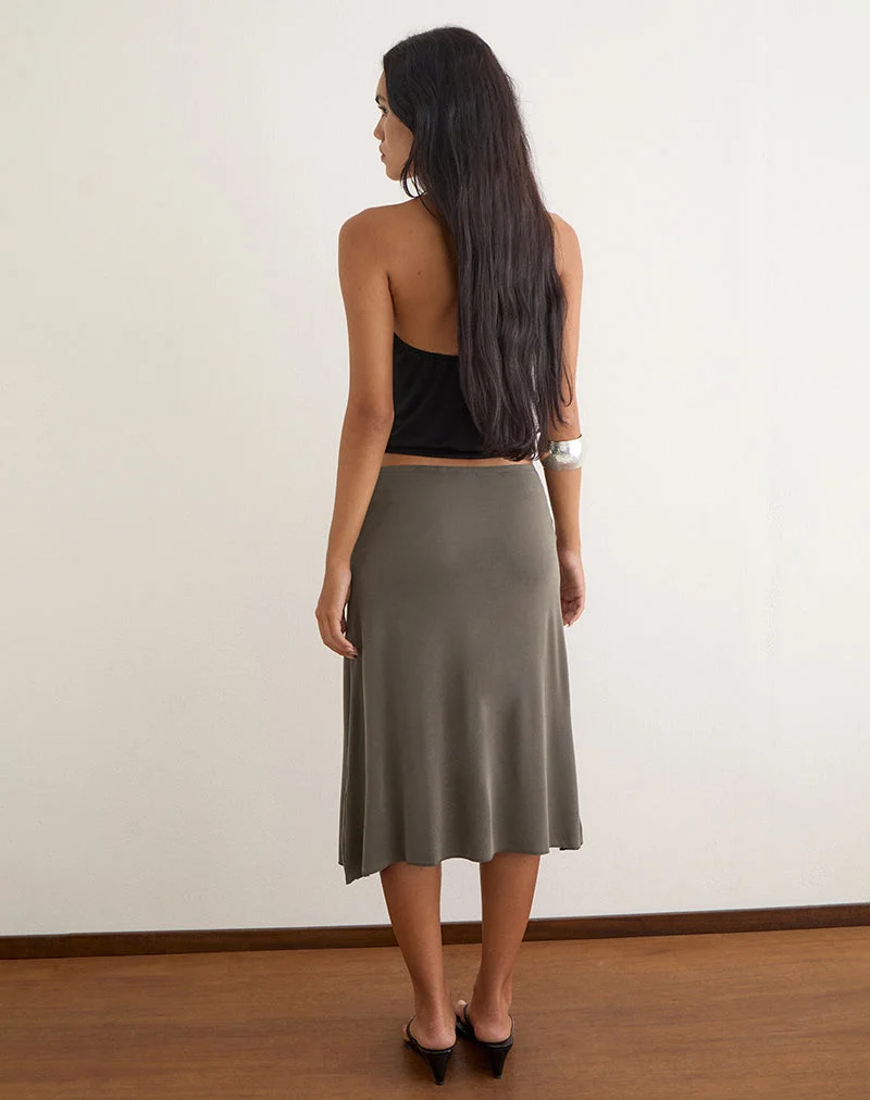 Jupe mi-longue Yusra en cupro, marron foncé