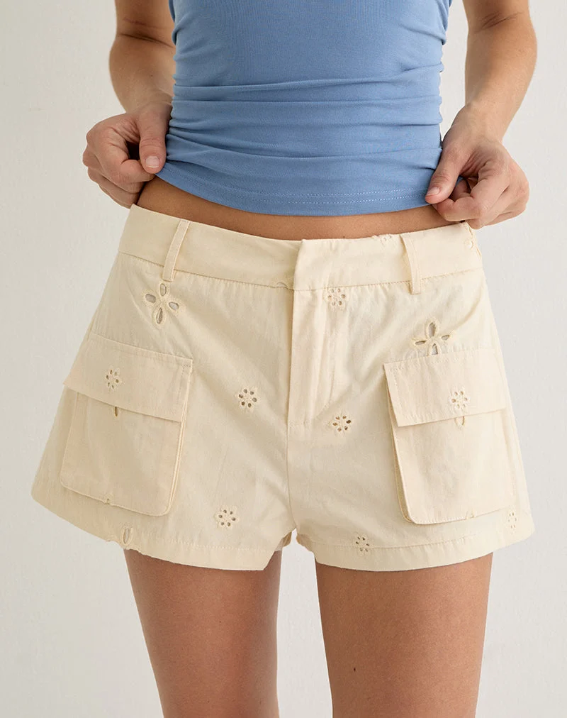 Short Finia en broderie couleur vanille