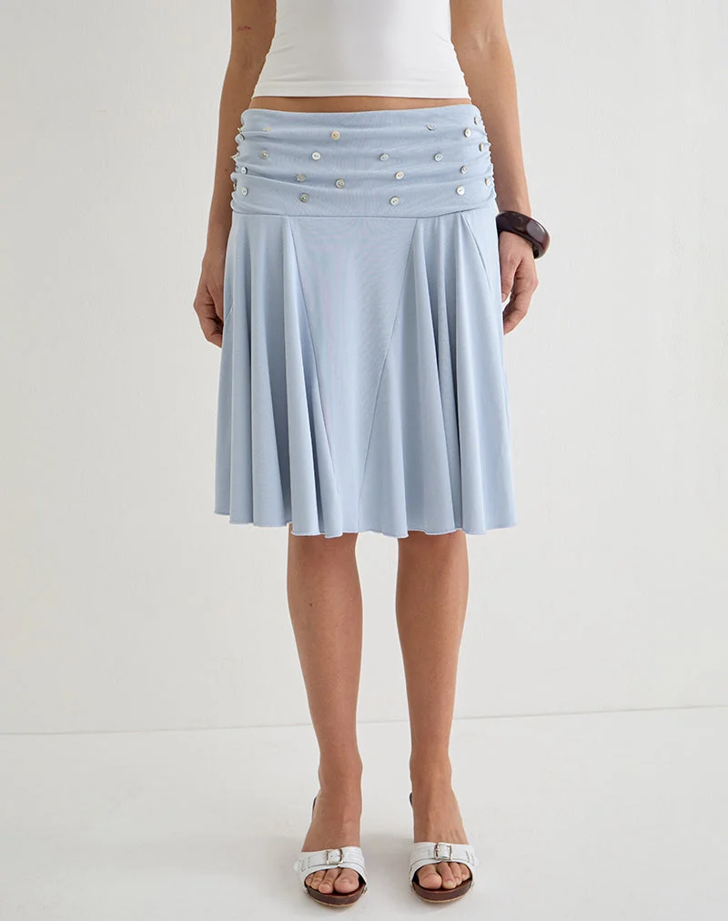 Jupe mi-longue Faliha en lyocell bleu poudré avec boutons en perle