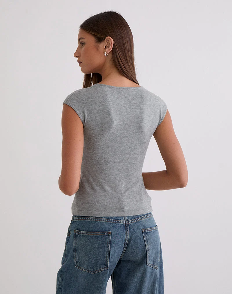 Haut à col en V torsadé Minari en tricot gris