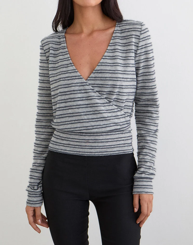 Haut Milzie à rayures horizontales en tricot gris et noir