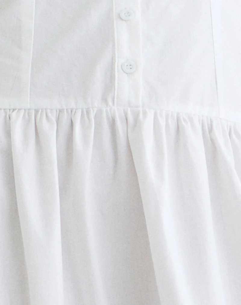 Tamashi Off the Shoulder Maxi Dress in White (Robe longue à épaules dénudées en blanc)