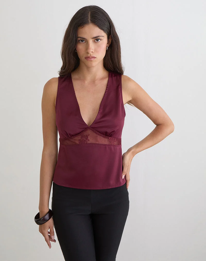 Haut à empiècement en dentelle Valeska en satin Zinfandel