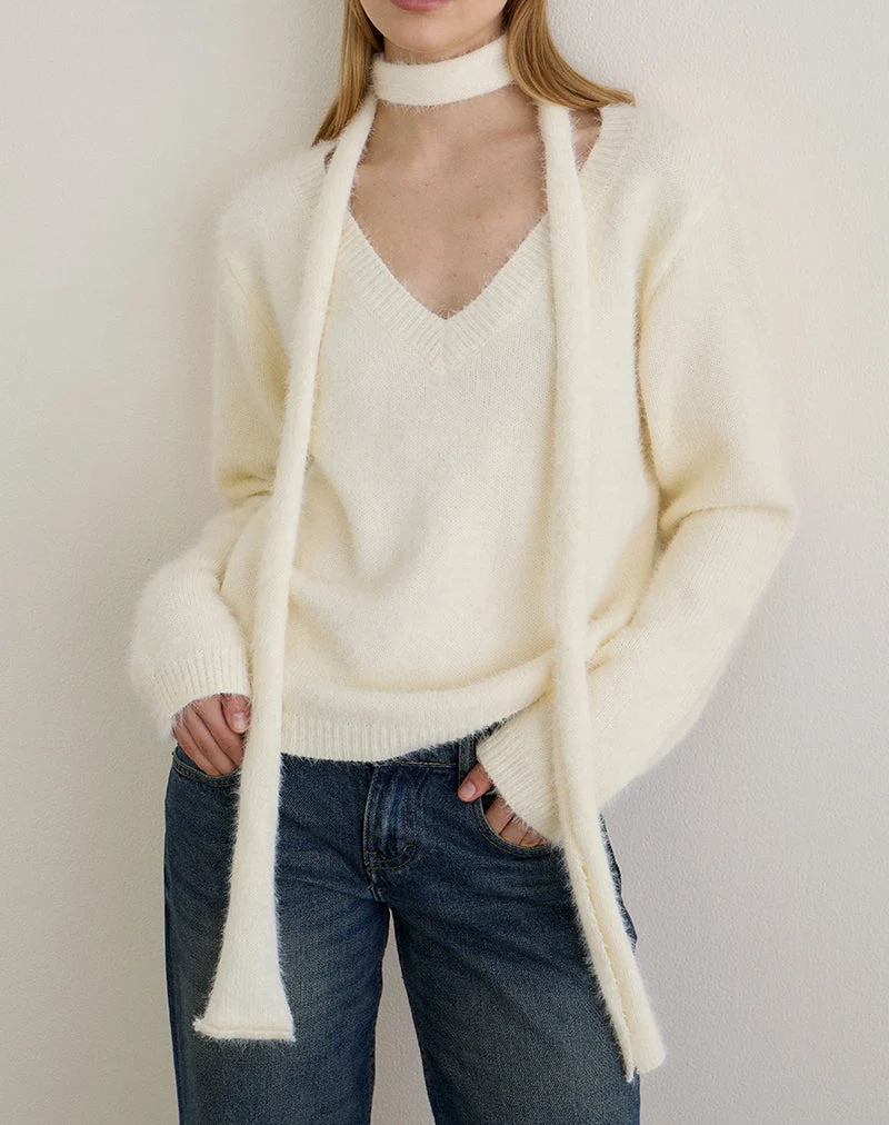Dikara Jumper with Scarf in Knit Off White (Pull avec écharpe en tricot blanc cassé)