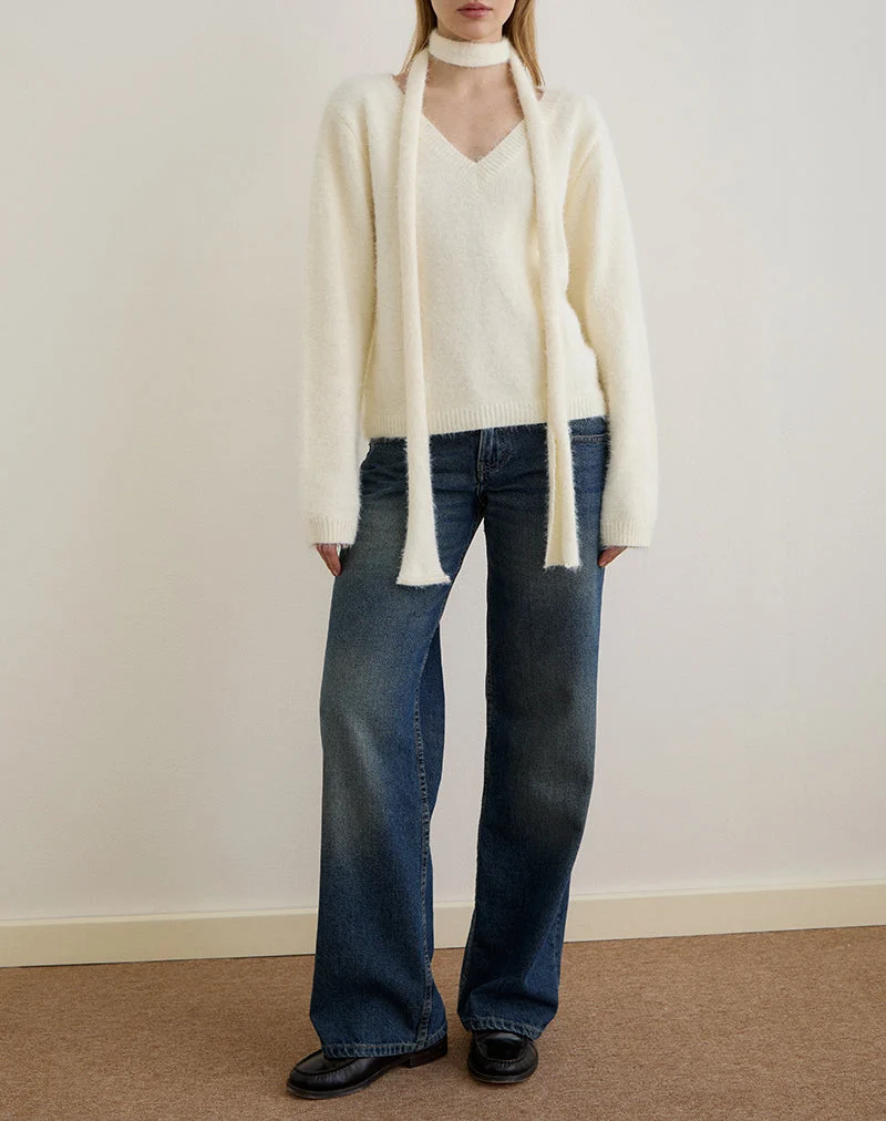 Dikara Jumper with Scarf in Knit Off White (Pull avec écharpe en tricot blanc cassé)