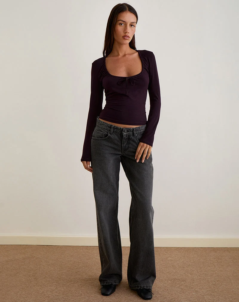 Aye Plunge Long Sleeve Top with Ruched Neck in Redwood (Top à manches longues plongeantes et encolure froncée en bois rouge)