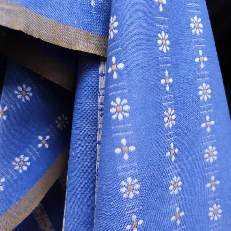 Forest Forage Daisies | Coton tissé teint | Fableism | Cornflower | 145 cm | FIN DE ROULEAU