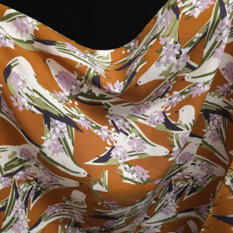 Tissu viscose imprimé oiseaux | Marron et vert | 144 cm | Fin de rouleau