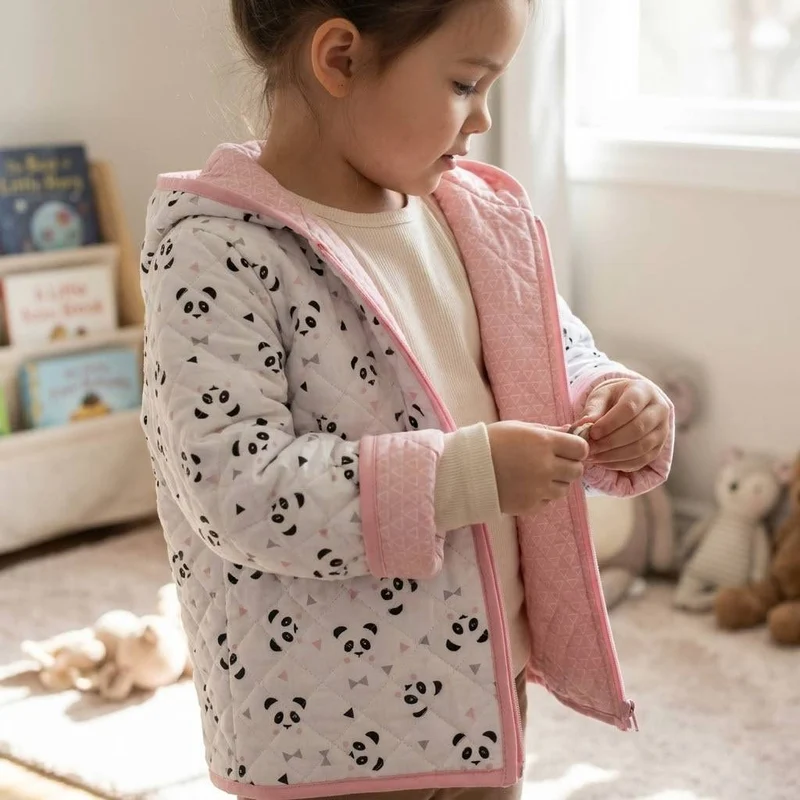 Coton matelassé réversible | Panda & Triangles blush | Rose doux