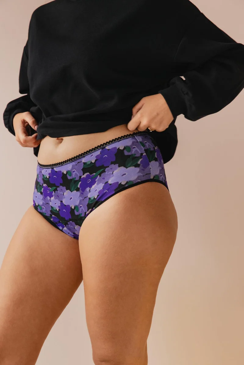Culotte menstruelle Taille Haute GOTS - Flux abondant | Fleurs Violettes