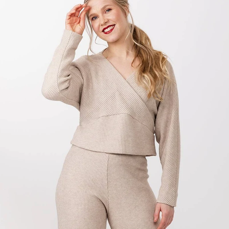 Patron de couture PDF | Pull et robe cache-cœur Kajo | Named Clothing
