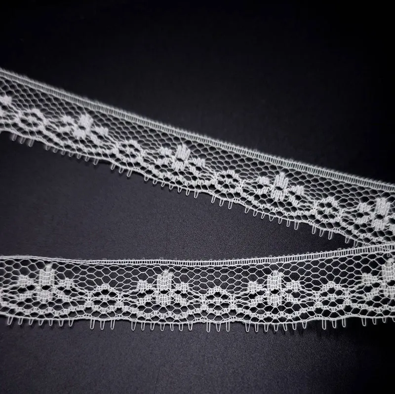 Galon de dentelle florale délicat | Blanc | 18 mm