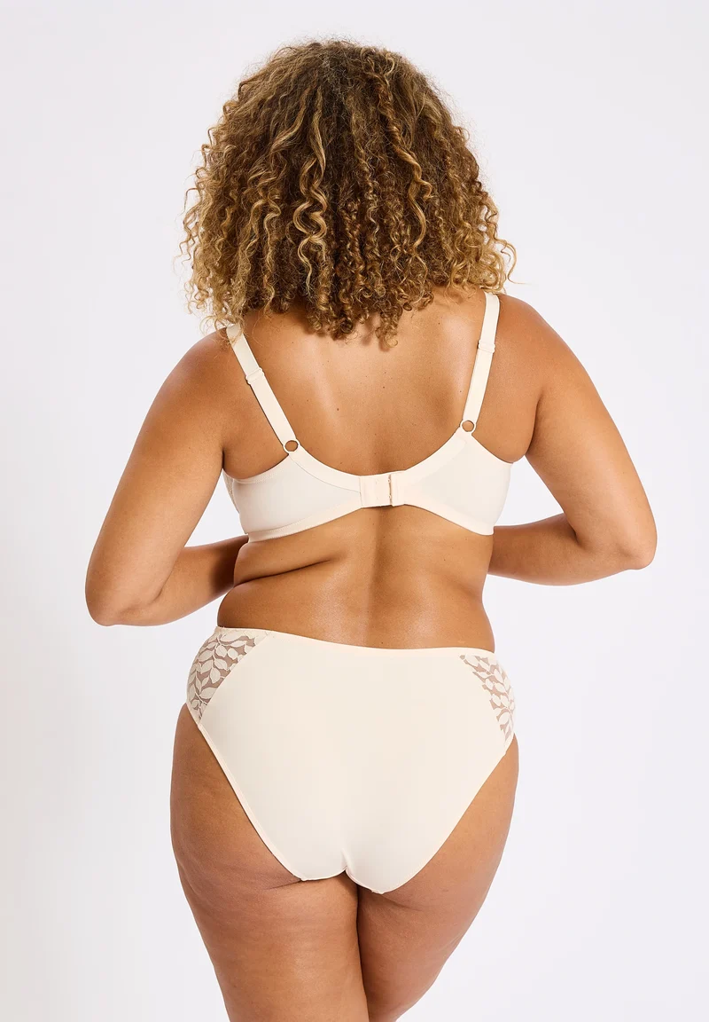 Culotte grande taille rose à dentelle