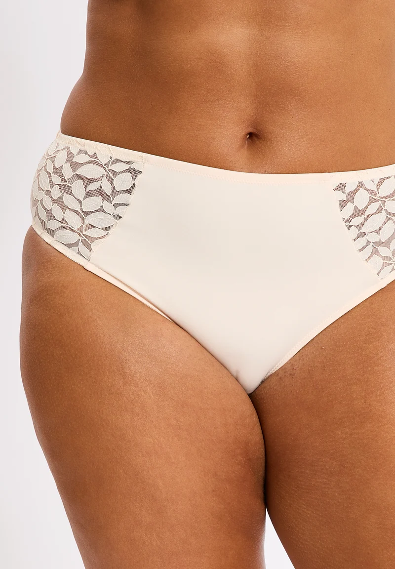 Culotte grande taille rose à dentelle