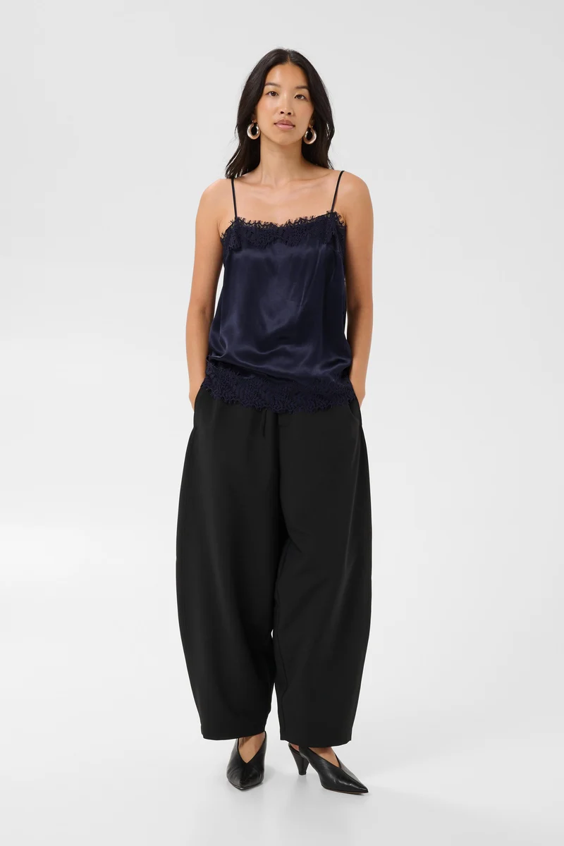 Camisole satinée bordure dentelle Delenn