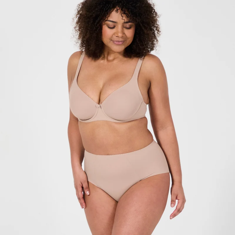 Soutien-gorge moulé emboîtant nude foncé Just daily